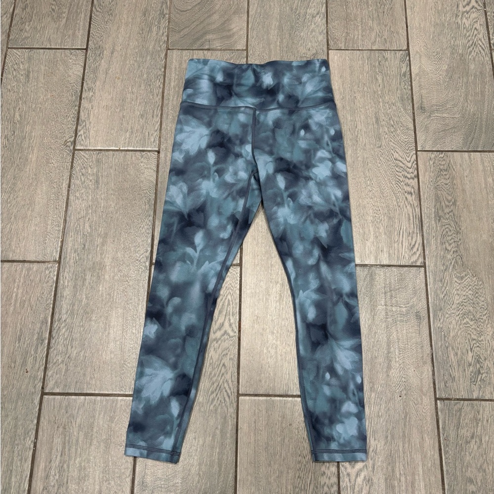 Athleta Elation Printed 7/8 Tight in Serene Riviera Blue, Size S - Picture 3 of 8